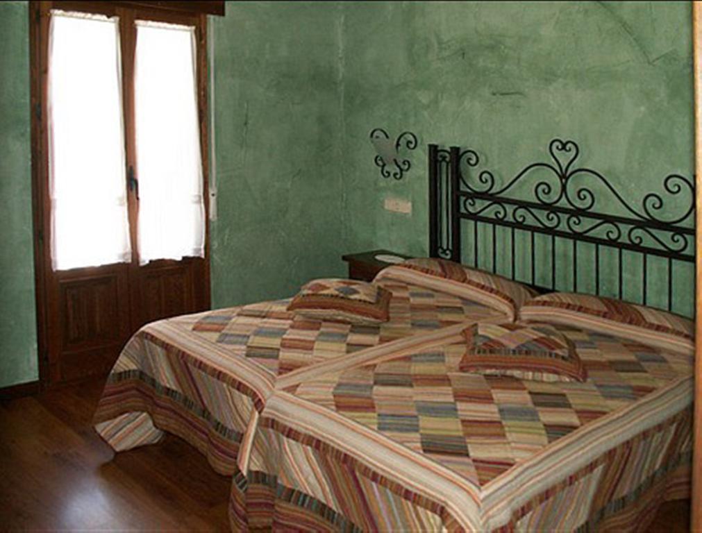 La Casona del Herrero Navaleno Habitación foto